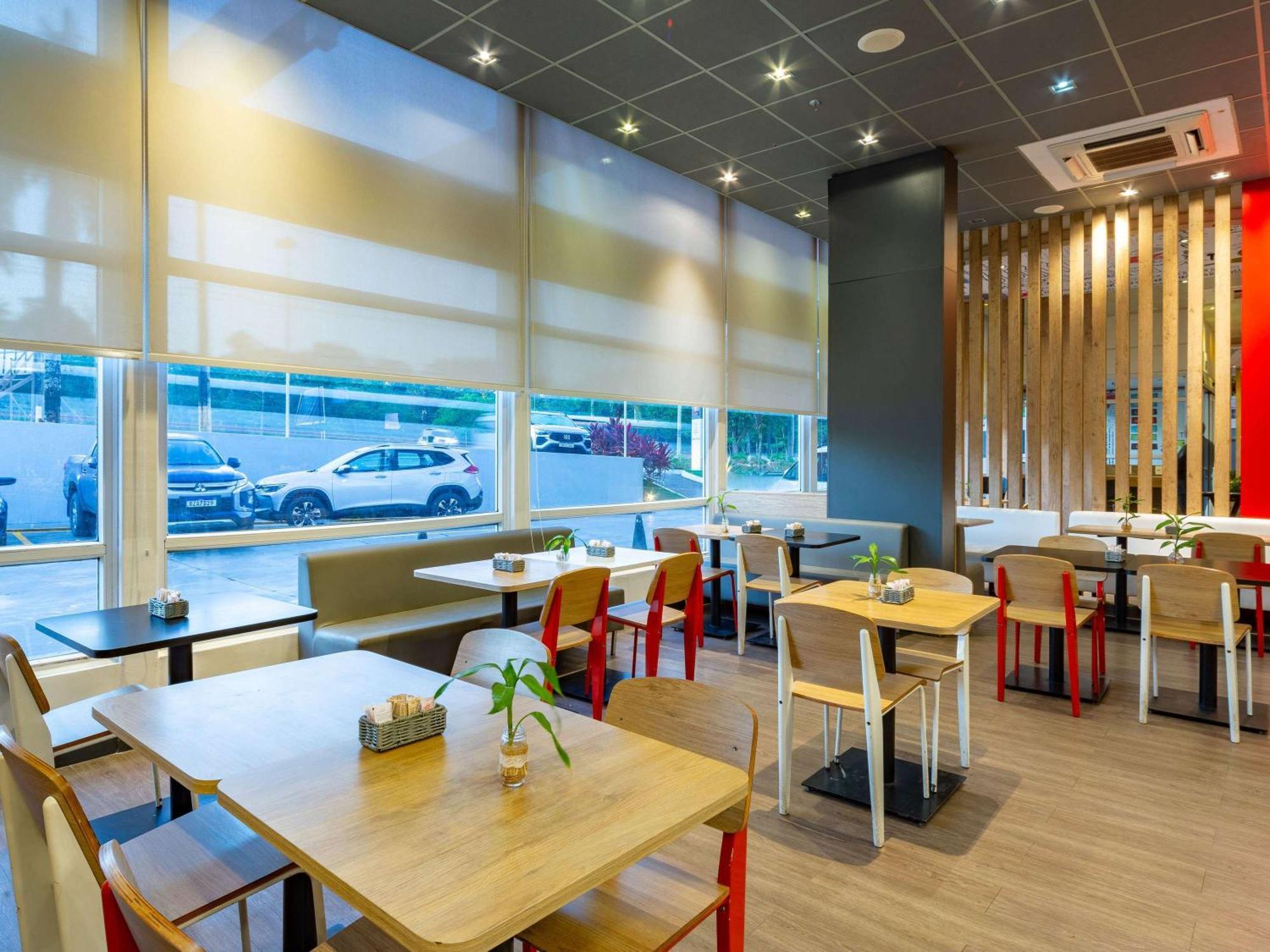 Ibis Manaus Aeroporto Hotell Exteriör bild
